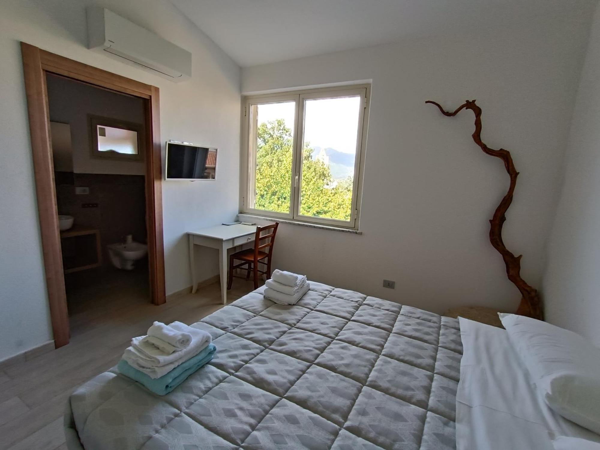 Bed And Breakfast Murales Orgosolo Δωμάτιο φωτογραφία