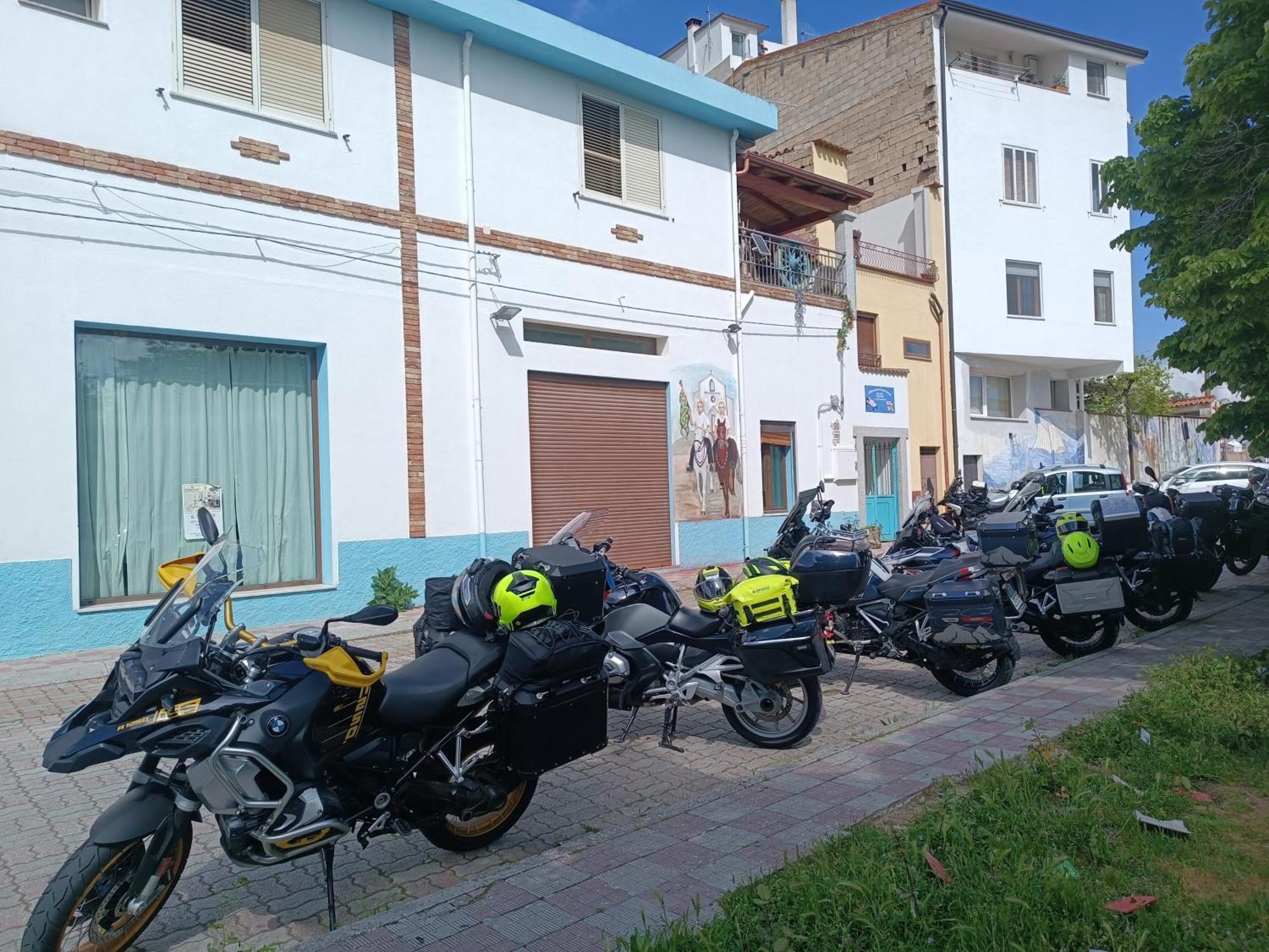 Bed And Breakfast Murales Orgosolo Εξωτερικό φωτογραφία